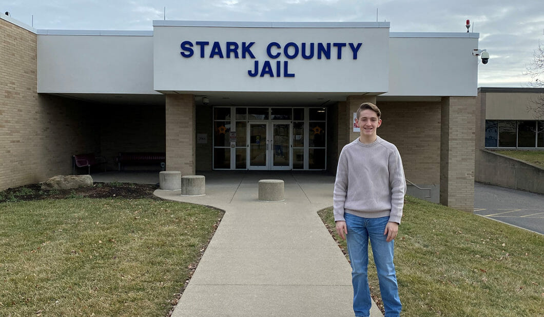 Ohio Teenager Creates Nonprofit to Bring Books to Inmates